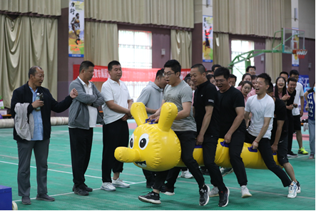 展風(fēng)采 強(qiáng)體魄 助振興 —— 敦煌種業(yè)在市屬國資國企“文旅杯”躍動(dòng)前行·逐夢未來運(yùn)動(dòng)會(huì)上喜獲多項(xiàng)獎(jiǎng)